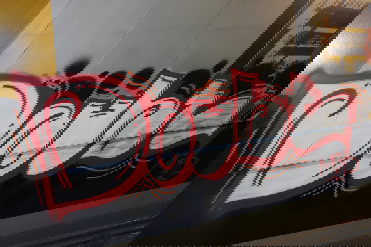 Graffiti Bombing in Köln - Photo by Spie23 - doubt, mgb