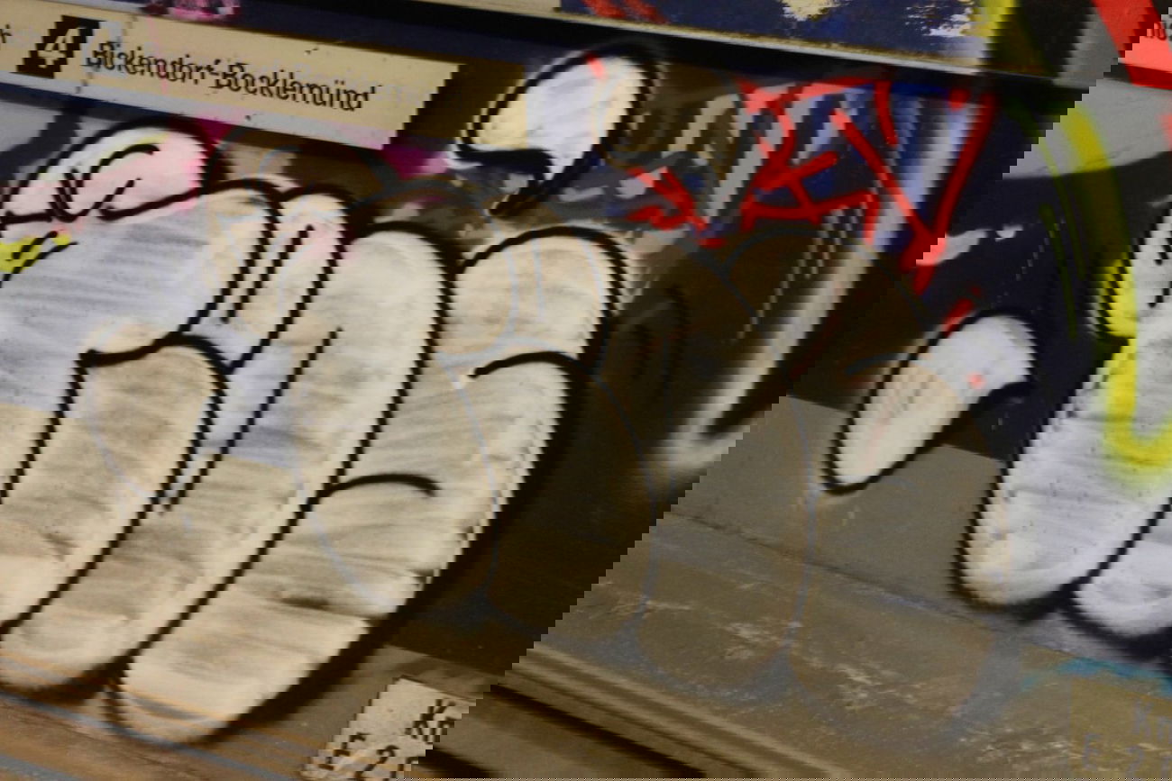 Graffiti Bombing in Köln - Photo by Spie23 - nc, teos, heys