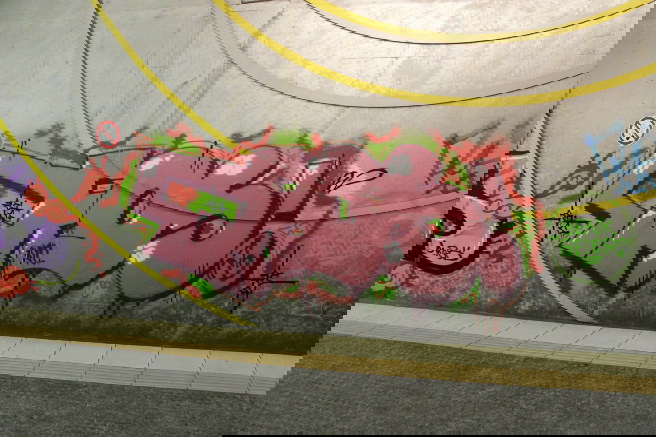 Graffiti Bombing in Köln - Photo by Spie23 - teos, nc, senk (2012)