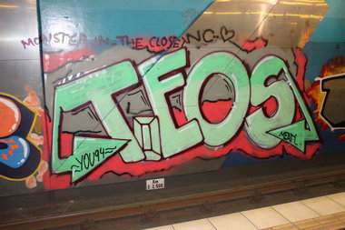 Graffiti Bombing in Köln - Photo by Spie23 - teos, nc, mean