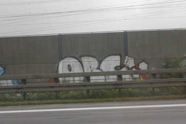 Graffiti Bombing - Photo by Spie23 - obc