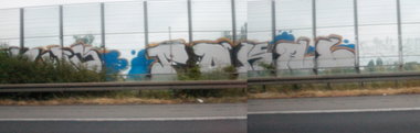 Graffiti Bombing in Köln - Photo by Spie23 - pokal, netz, fruits