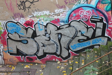 Graffiti Bombing in Köln - Photo by Spie23 - sone, twk, to