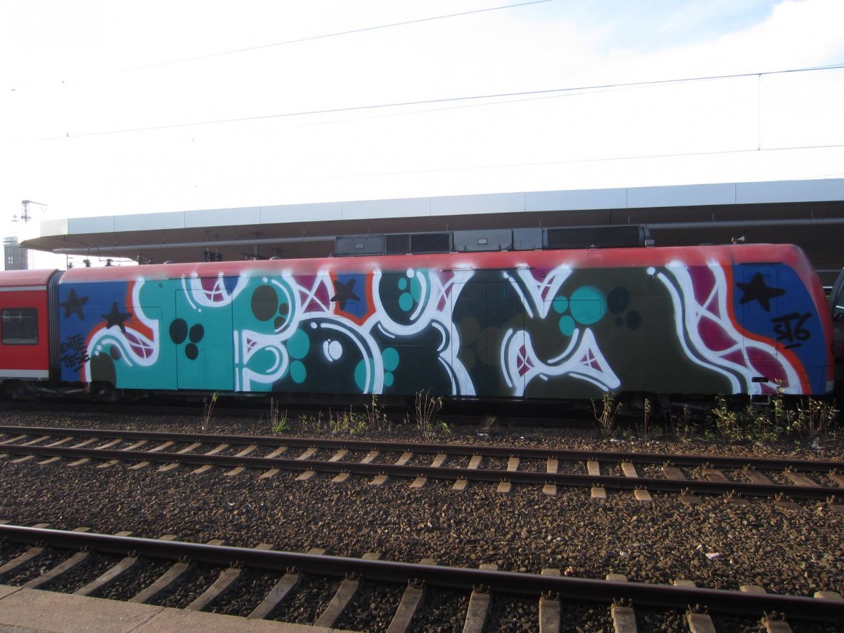 Graffiti Train - Photo by Spie23 - foim, st6, emte (2014)