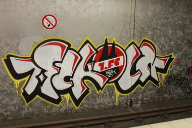 Graffiti Bombing in Köln - Photo by Spie23 - 1, fc, köln