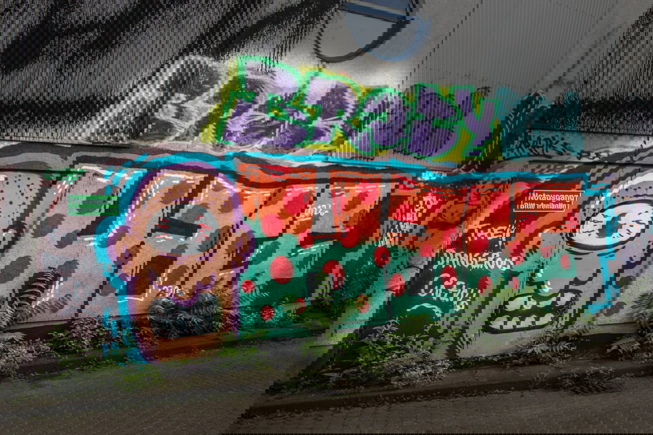 Graffiti Bombing in Köln - Photo by Spie23 - ha, cf, hacf (2012)