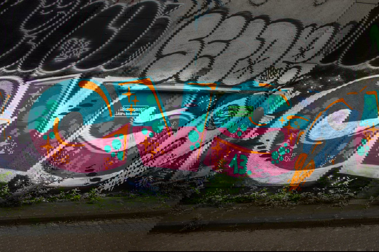 Graffiti Bombing in Köln - Photo by Spie23 - shimo, ds98, setop (2013)