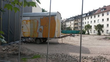 Graffiti Bombing - Photo by Spie23 - taps