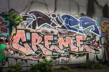 Graffiti Wall in Köln - Photo by Spie23 - creme, ak47, ries (2013)