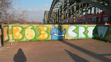 Graffiti Bombing in Köln - Photo by Spie23 - kb63 (2015)