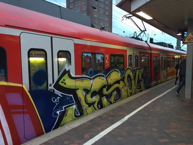 Graffiti Train in Köln - Photo by Spie23 - tesoc, tesok, st6 (2015)