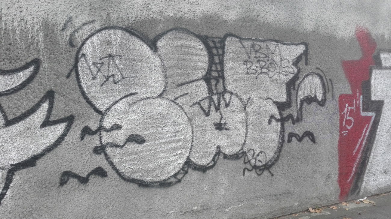 Graffiti Bombing in Köln - Photo by Spie23 - zet, vbm, sq