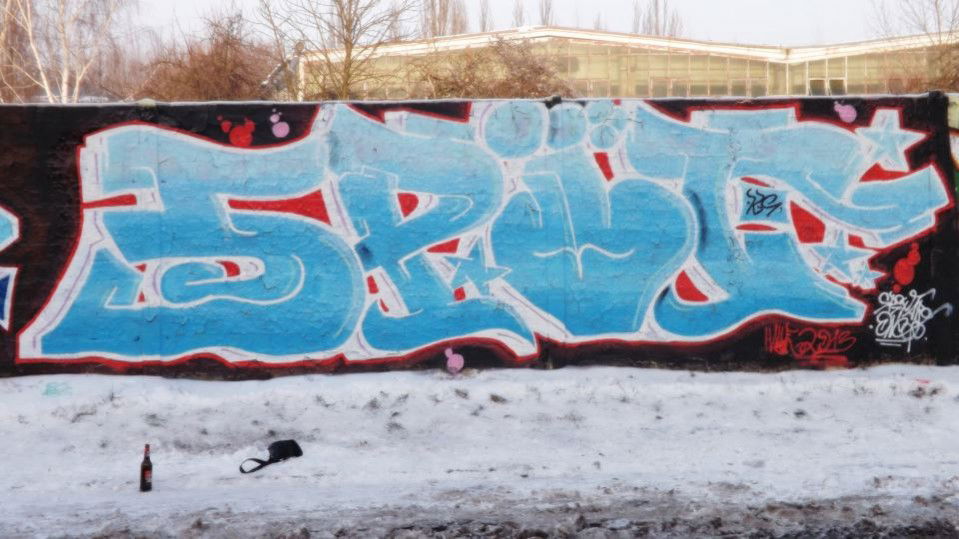 Graffiti Wall in Halle - Photo by Spitarone - Spit, KS, Halle (2013)