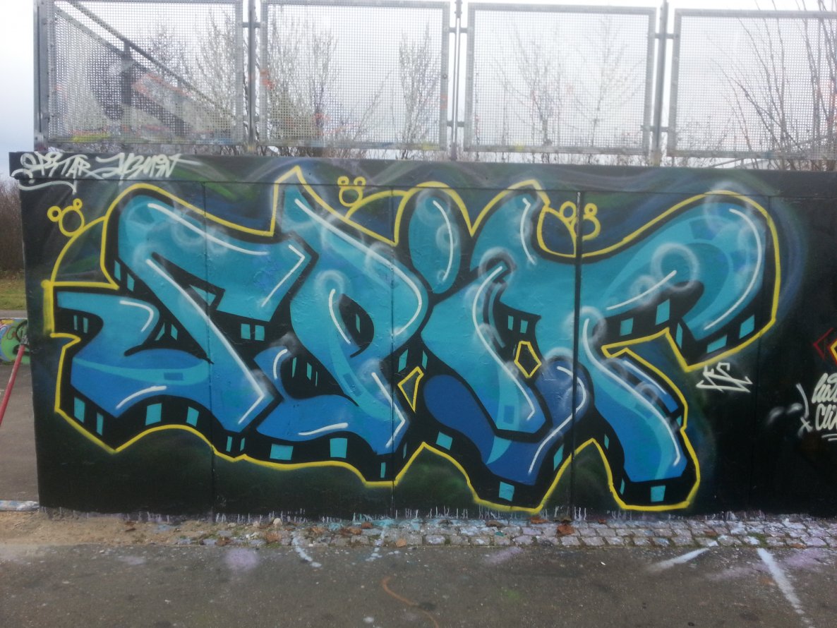 Graffiti Wall - Photo by Spitarone - 20, ks, spit (2013)
