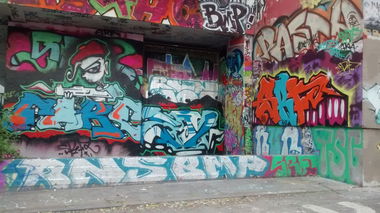 Graffiti Wall - Photo by SpoRtsFreund - Fare, SRF, Emra