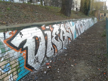 Graffiti Bombing - Photo by SpoRtsFreund - Dieq, SRF