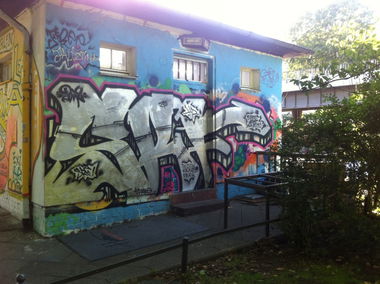 Graffiti Bombing - Photo by SpoRtsFreund - SRF