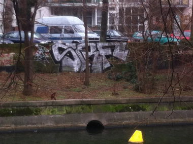 Graffiti Bombing - Photo by SpoRtsFreund - SRF