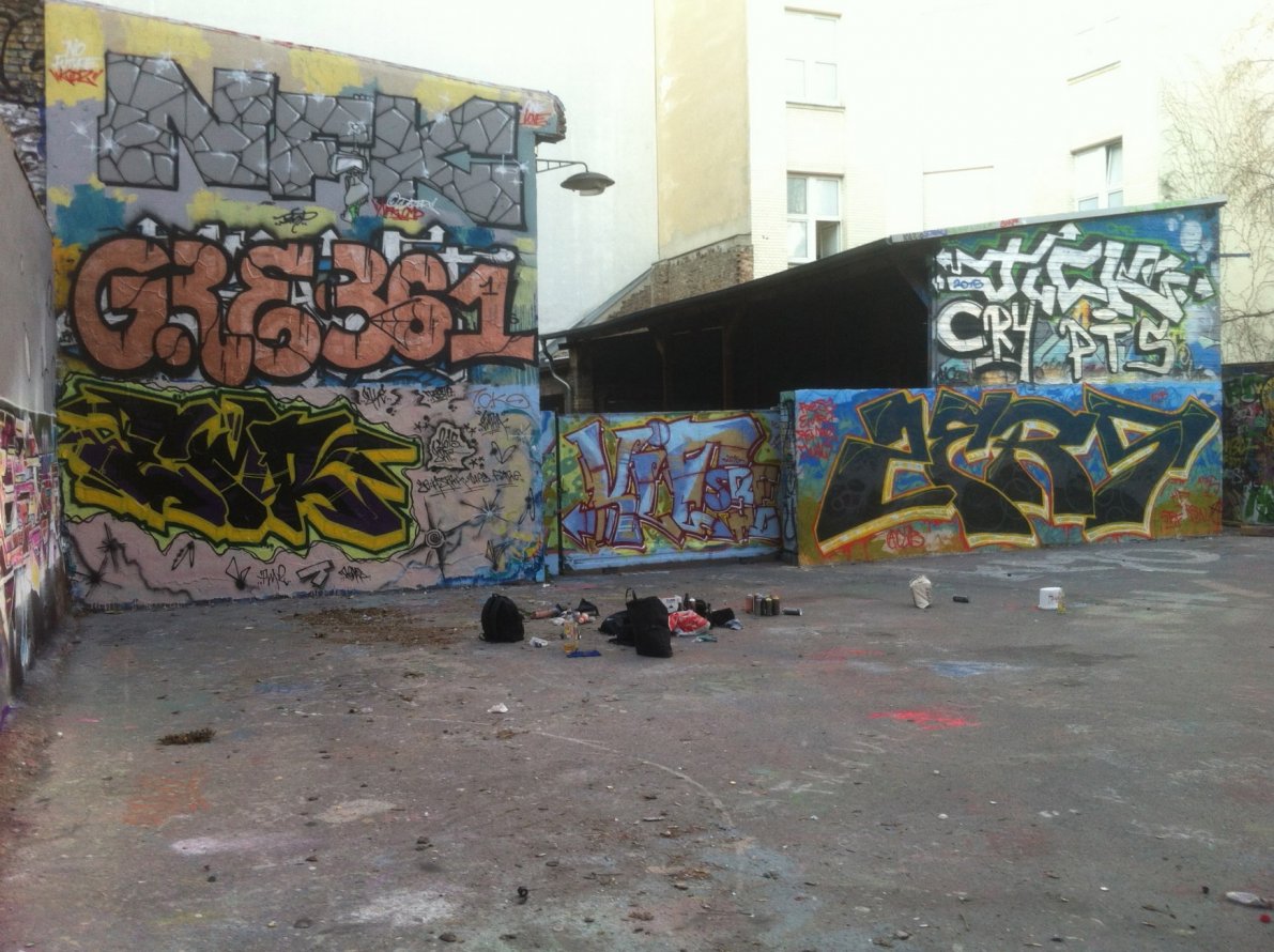 Graffiti Wall - Photo by SpoRtsFreund - Emra, SRF, HD
