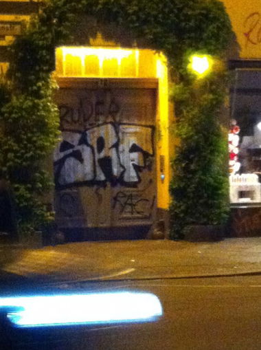 Graffiti Bombing - Photo by SpoRtsFreund - SRF