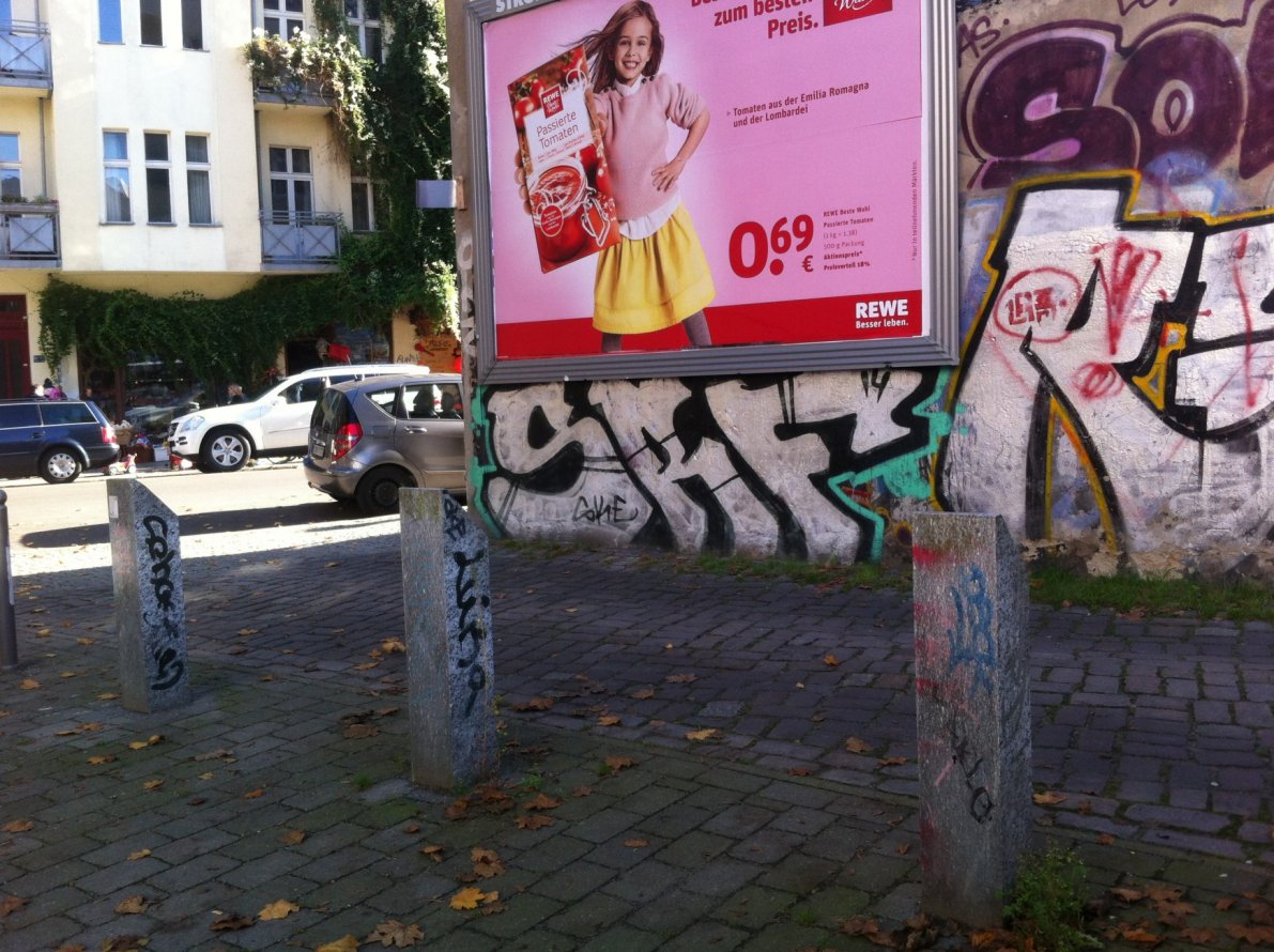 Graffiti Bombing - Photo by SpoRtsFreund - SRF