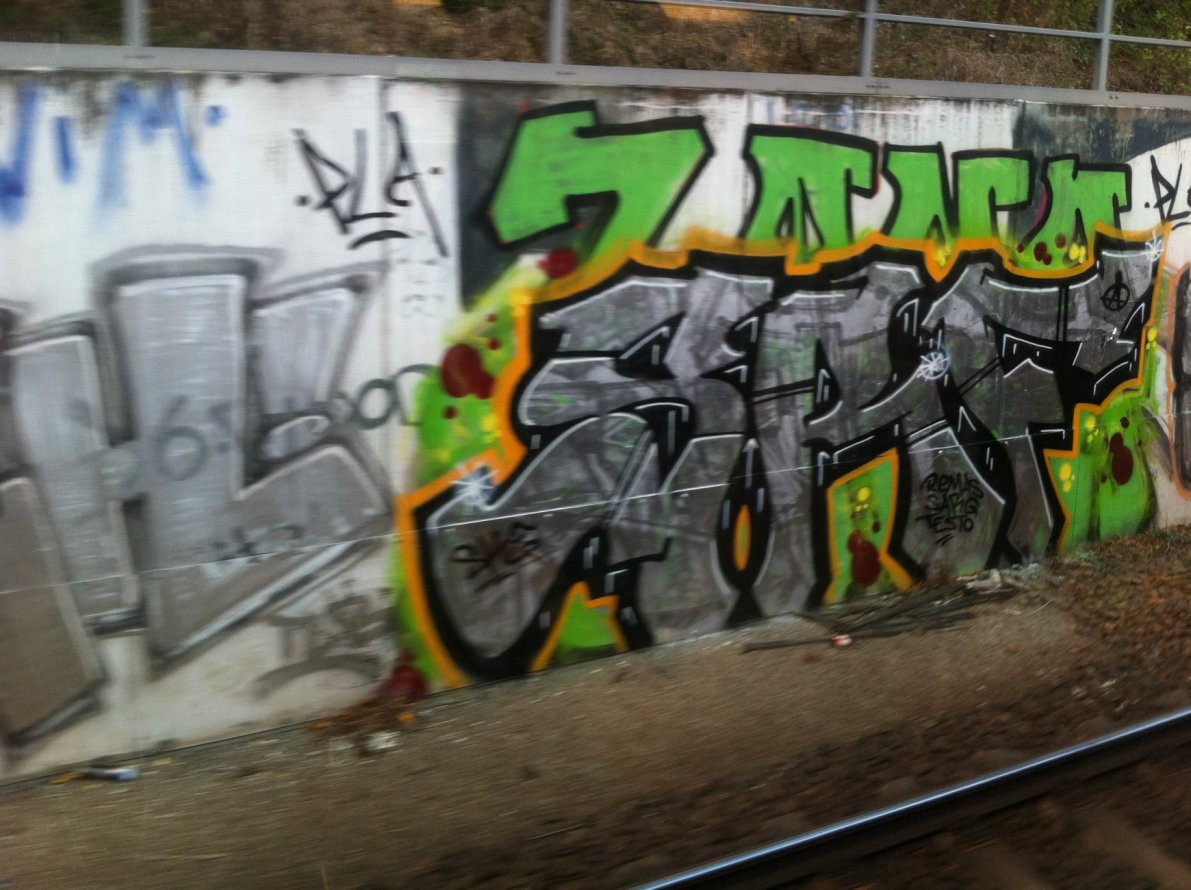Graffiti Bombing - Photo by SpoRtsFreund - SRF