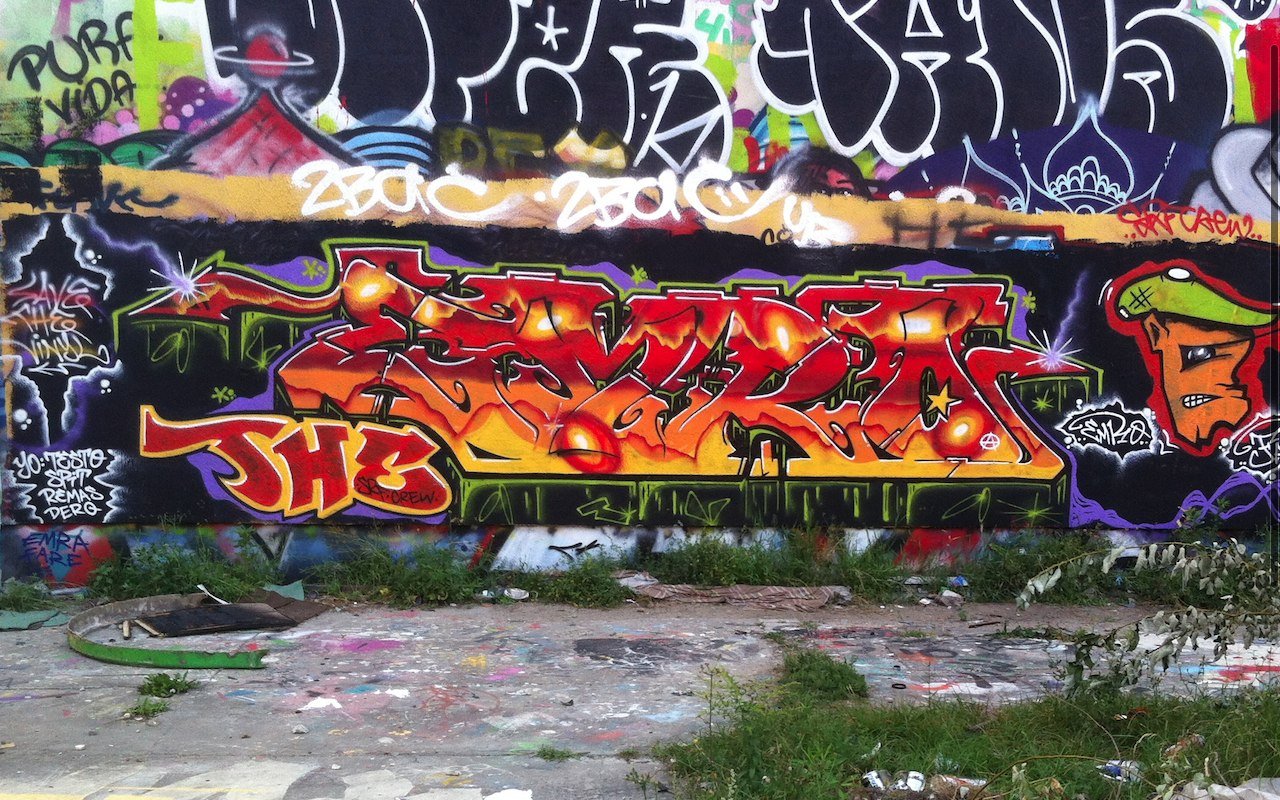Graffiti Wall - Photo by SpoRtsFreund - Emra, SRF