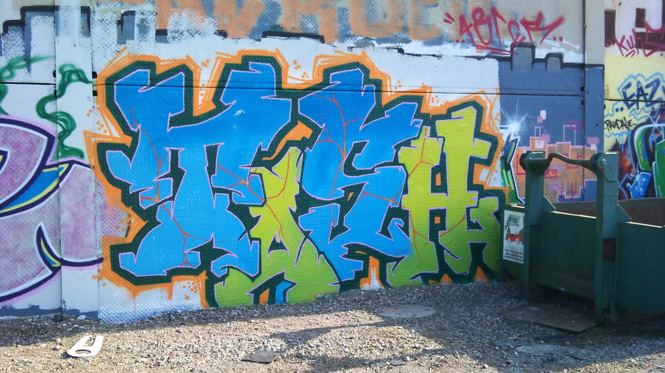 Graffiti Wall in Oldenburg - Photo by Spotted - Tosh (2010)
