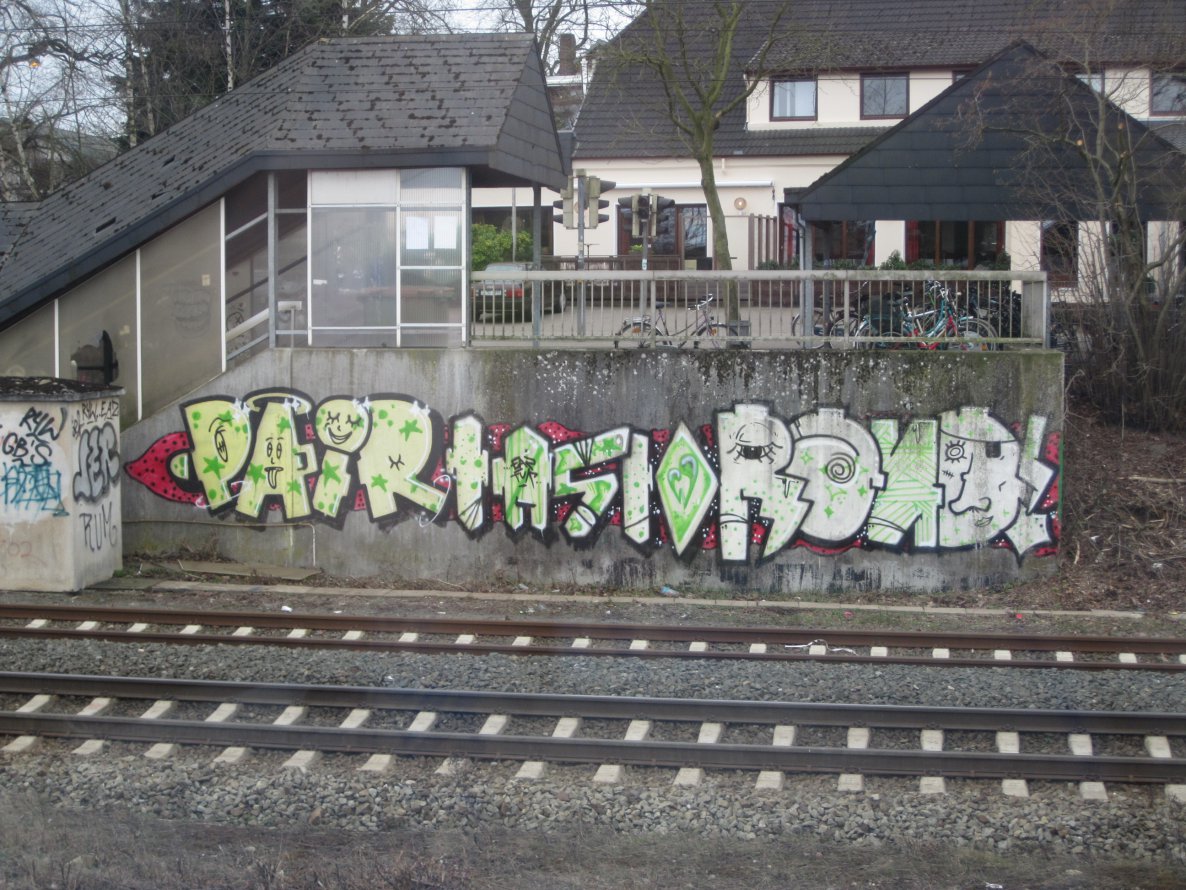 Graffiti Bombing in Hude - Photo by Spotted - Pair, Laslo, Rand