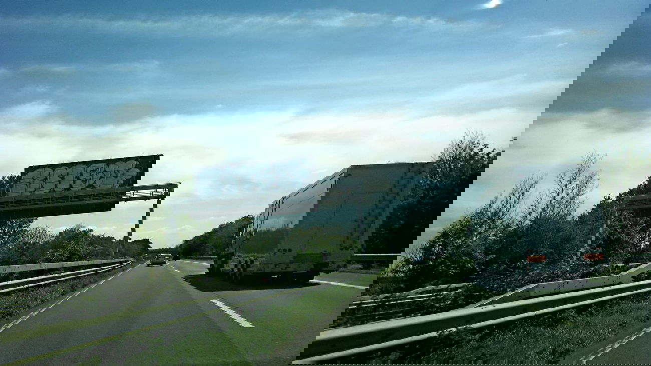 Graffiti Bombing in Oldenburg - Photo by Spotted - Smog (2011)