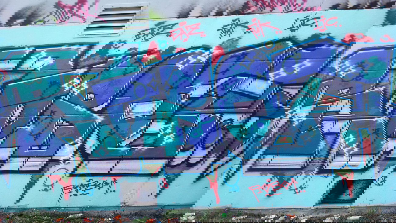 Graffiti Wall in Oldenburg - Photo by Spotted - Robot, eaz, fuk (2010)