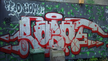 Graffiti Wall in Oldenburg - Photo by Spotted - Robot (2011)