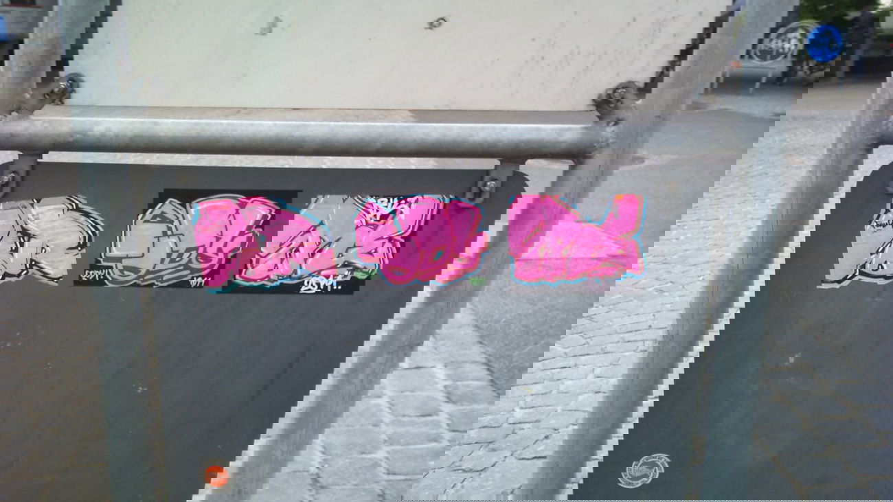 Graffiti Street Art in Oldenburg - Photo by Spotted - For, Cody, Sure (2011)