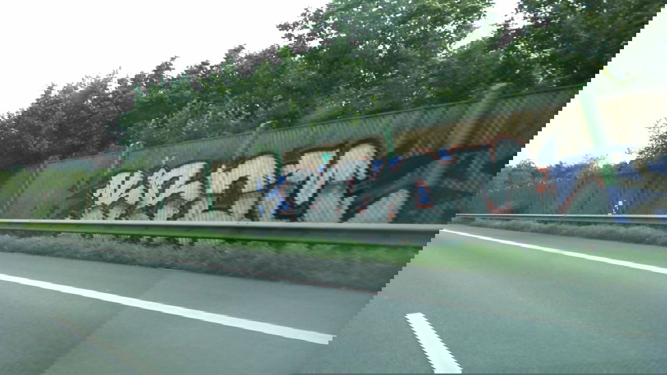 Graffiti Bombing in Oldenburg - Photo by Spotted - Krom (2011)