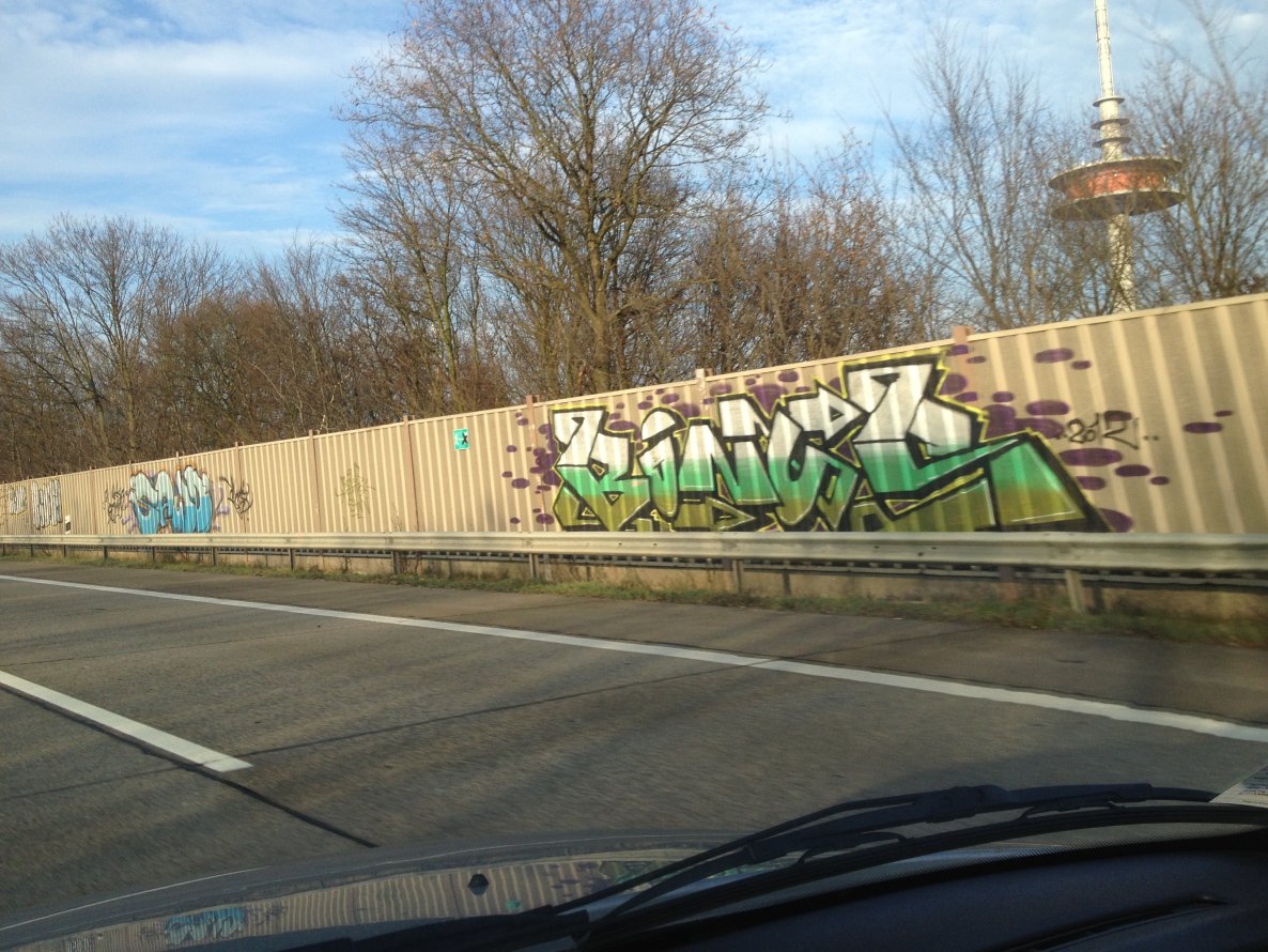 Graffiti Bombing in Oldenburg - Photo by Spotted - Bonus (2012)