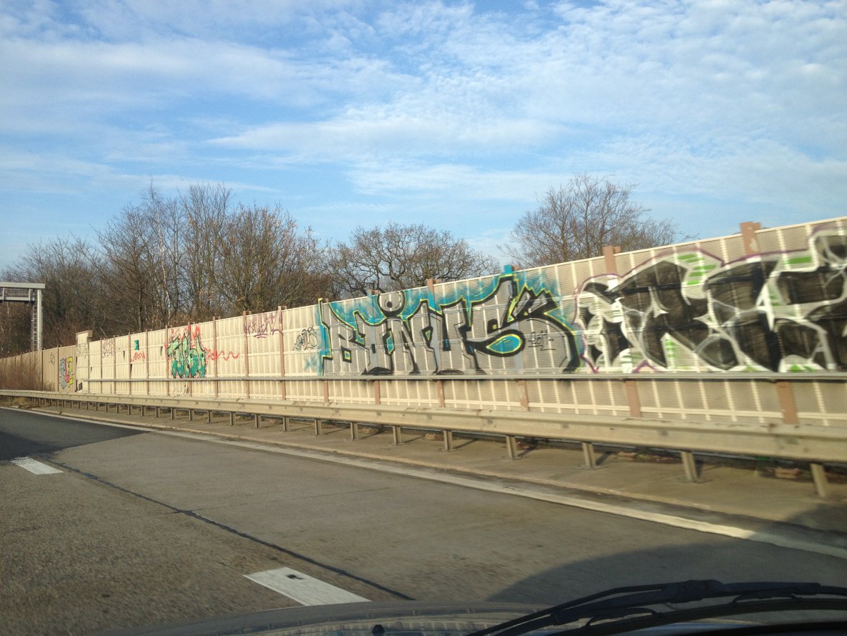 Graffiti Bombing in Oldenburg - Photo by Spotted - Bonus, Rlz (2011)