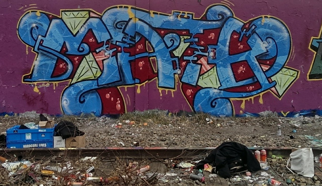 Graffiti Wall - Photo by Sprayomat - matr, hng (2014)