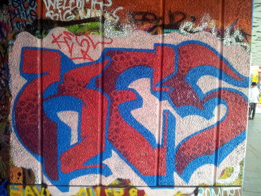 Graffiti Wall in London - Photo by Stadter - Kes (2014)