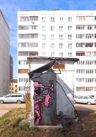 Graffiti Bombing in N.Novgorod - Photo by Stan