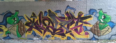 Graffiti Wall - Photo by StanLee - swa, bdtn, worm