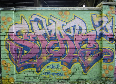 Graffiti Wall - Photo by Startwo - STAR2