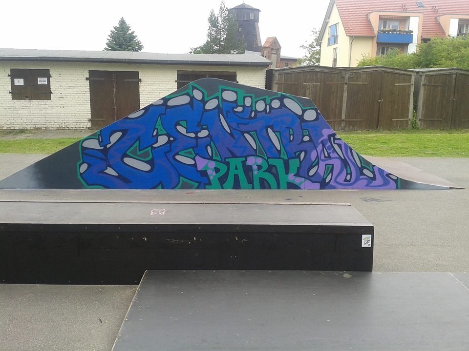 Graffiti Wall - Photo by Startwo - Startwo (2014)