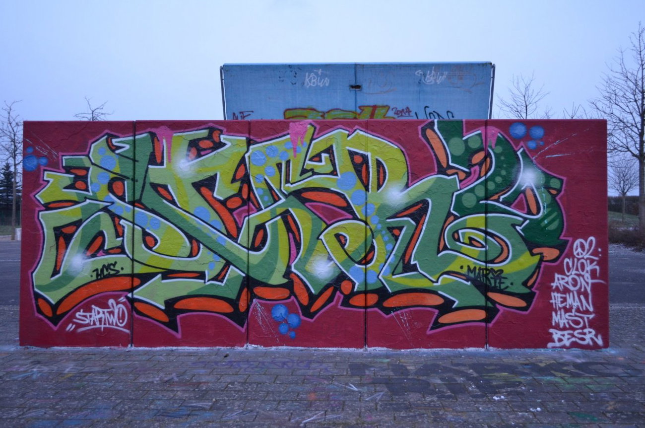 Graffiti Wall - Photo by Startwo - STAR2 (2014)