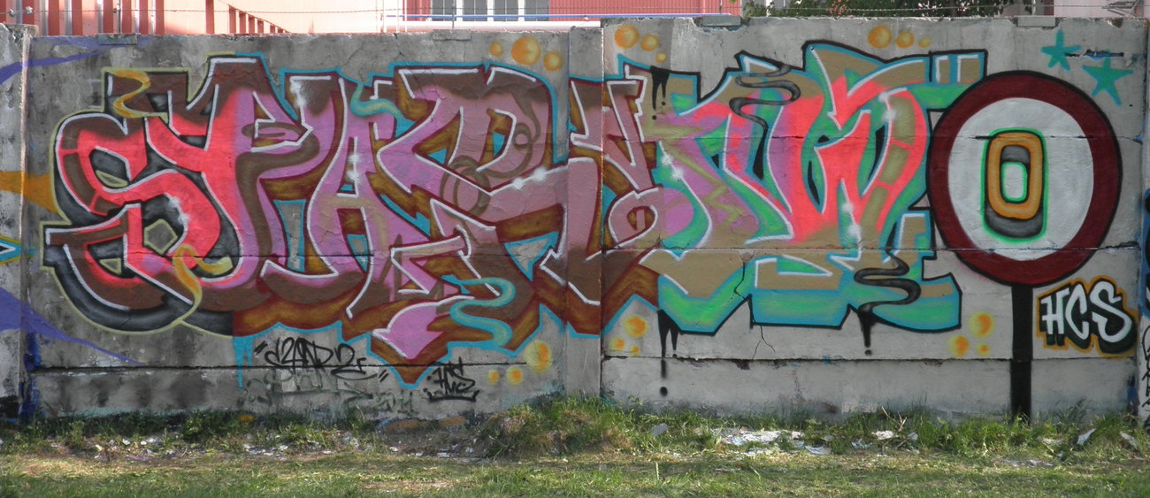 Graffiti Wall - Photo by Startwo - STARTWO (2011)