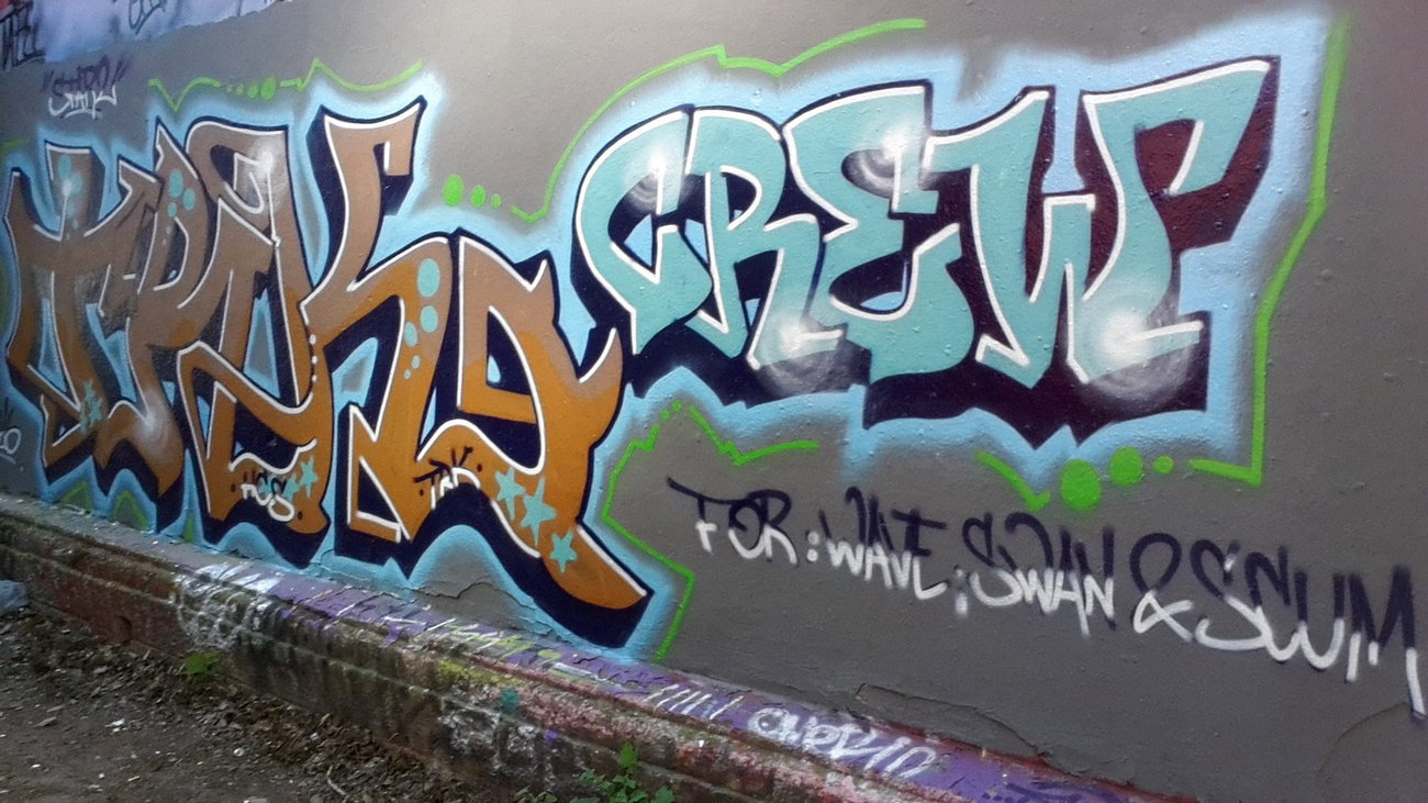 Graffiti Wall - Photo by Startwo - TRK, CREW