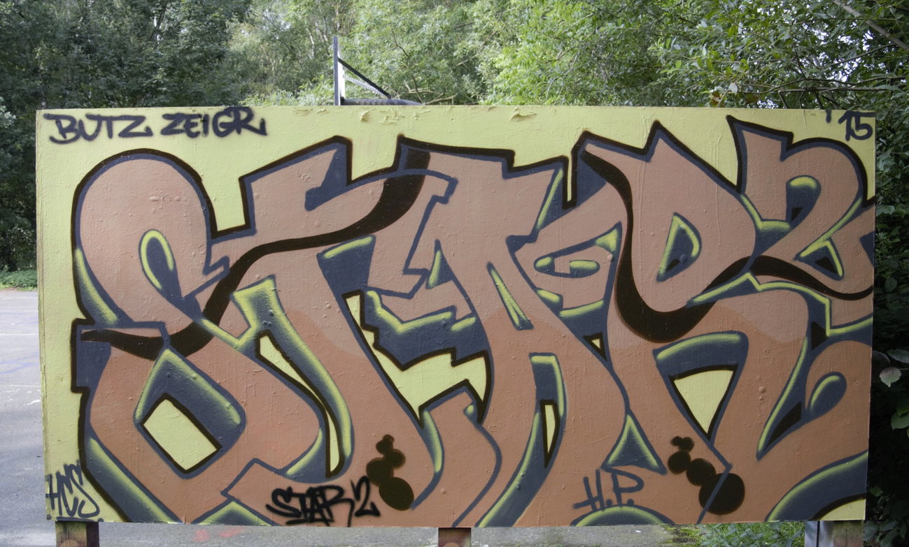 Graffiti Wall - Photo by Startwo - STAR2 (2015)