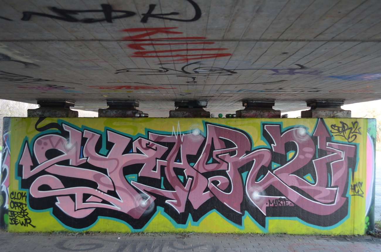 Graffiti Wall - Photo by Startwo - STAR2HCSTRK (2015)