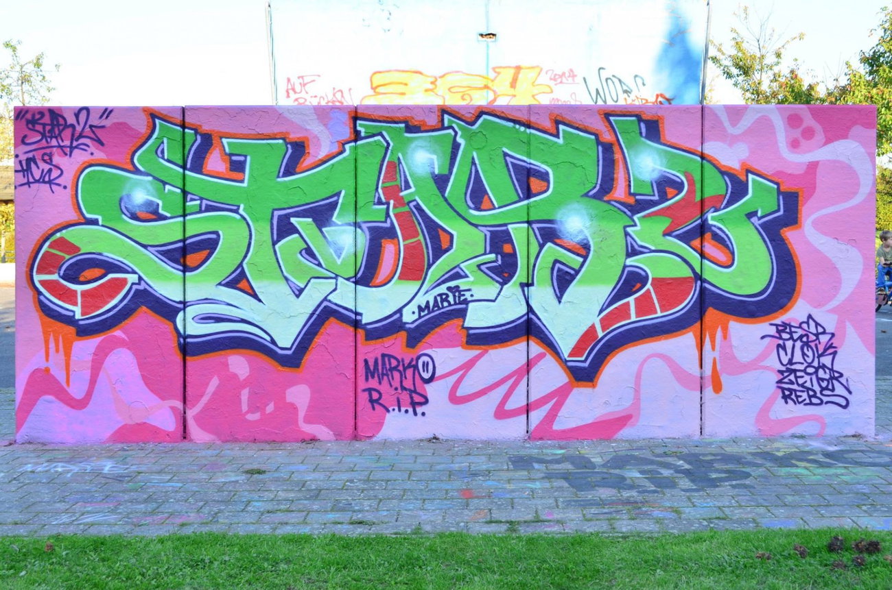 Graffiti Wall - Photo by Startwo - STAR2 (2014)