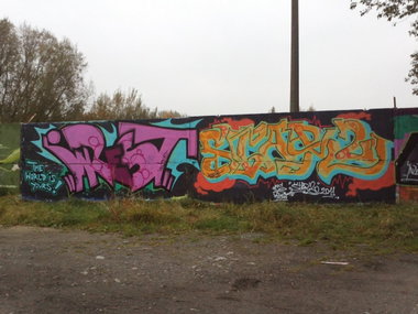 Graffiti Wall - Photo by Startwo - Inzest, &, Star2 (2011)