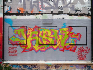 Graffiti Wall - Photo by Startwo - STAR2